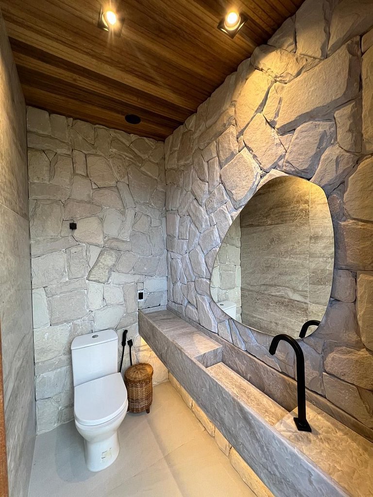 Exclusive Mansion with 3 Pools – Prf008