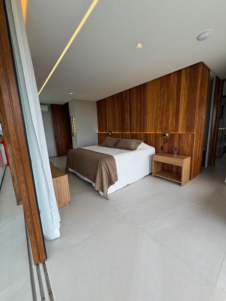 Mansão Exclusiva com 3 Piscinas