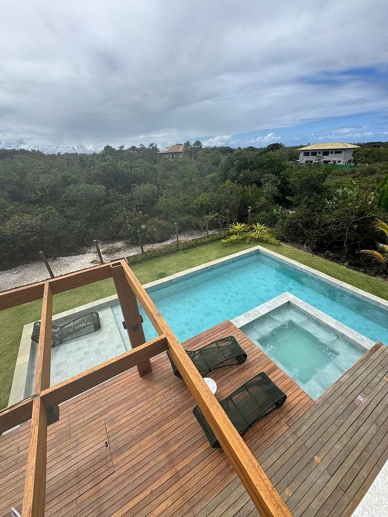 Mansión Exclusiva con 3 Piscinas – Prf008