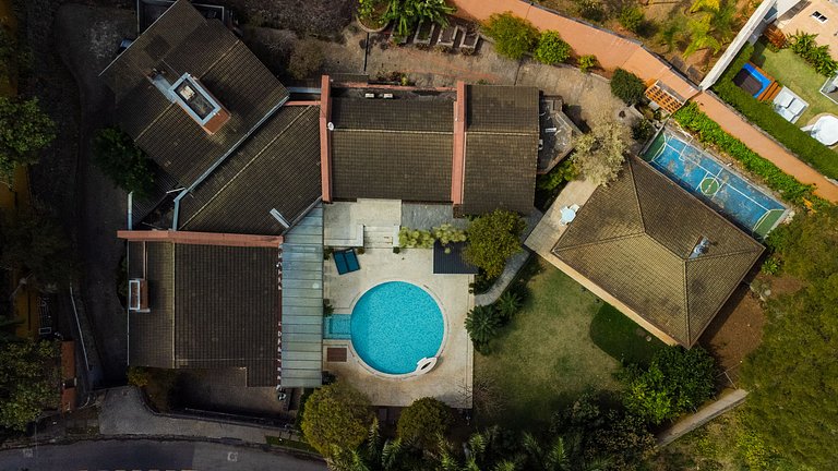 Villa de luxo no Jardim Guedala, Morumbi - Mor002