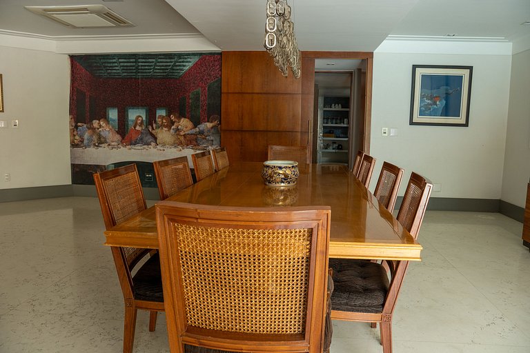 Villa de luxo no Jardim Guedala, Morumbi - Mor002