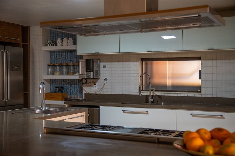 Luxury villa in Jardim Guedala, Morumbi - Mor002