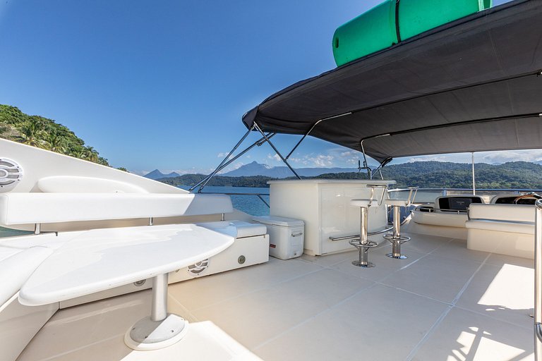 Sunseeker Manhattan 74, em Angra dos Reis - Boa010