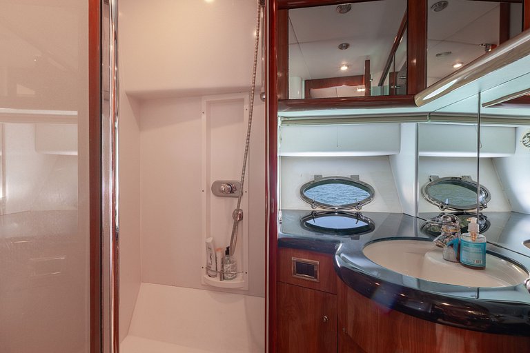 Sunseeker Manhattan 74, em Angra dos Reis - Boa010