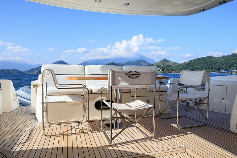 Sunseeker Manhattan 74, em Angra dos Reis - Boa010