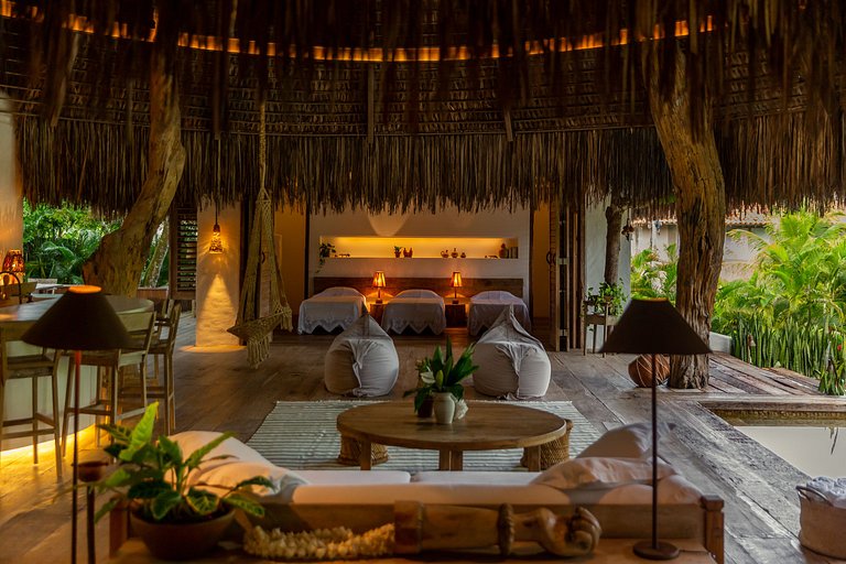 Villa with Pool and 3 Suites in Trancoso