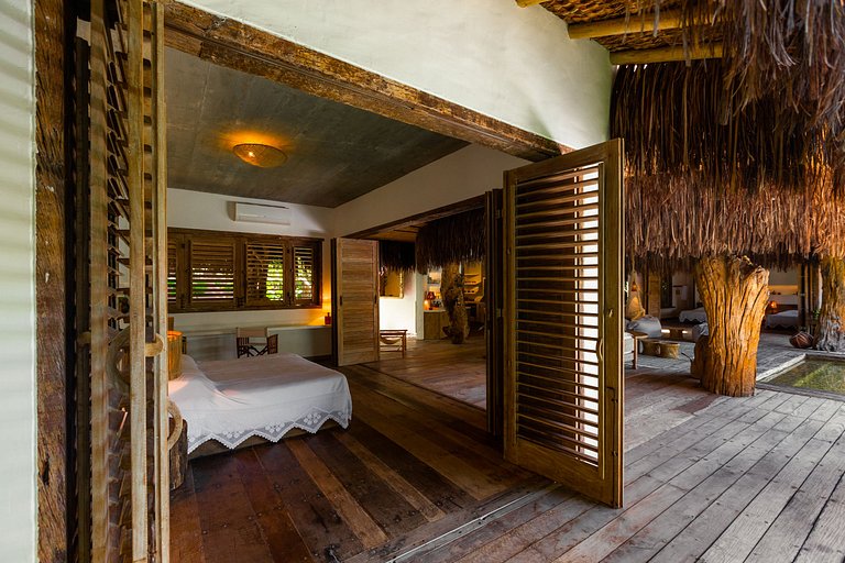 Villa with Pool and 3 Suites in Trancoso