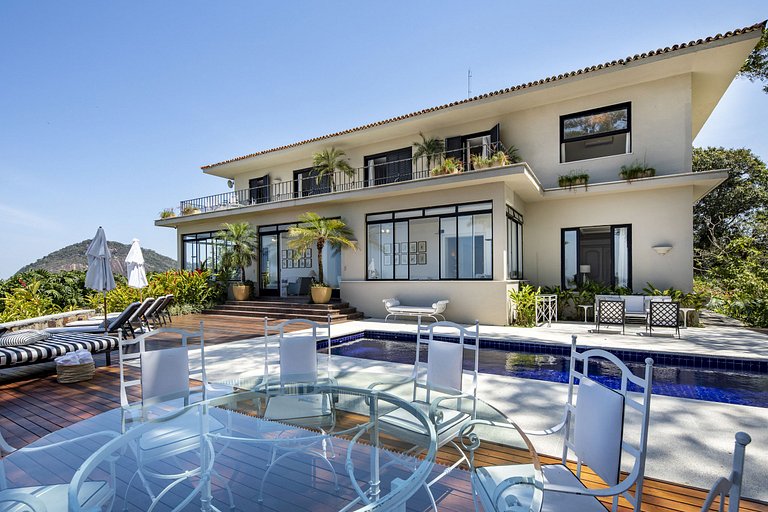 Luxuosa mansão histórica em Santa Teresa - San001