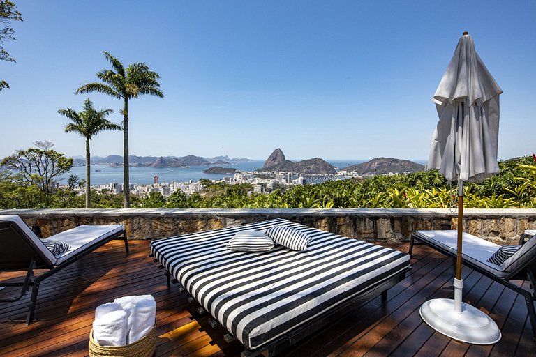 Luxuosa mansão histórica em Santa Teresa - San001