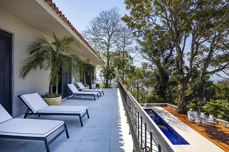 Luxuosa mansão histórica em Santa Teresa - San001