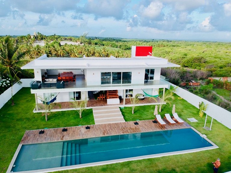 Villa with pool and 5 suites in Pipa - Pip001