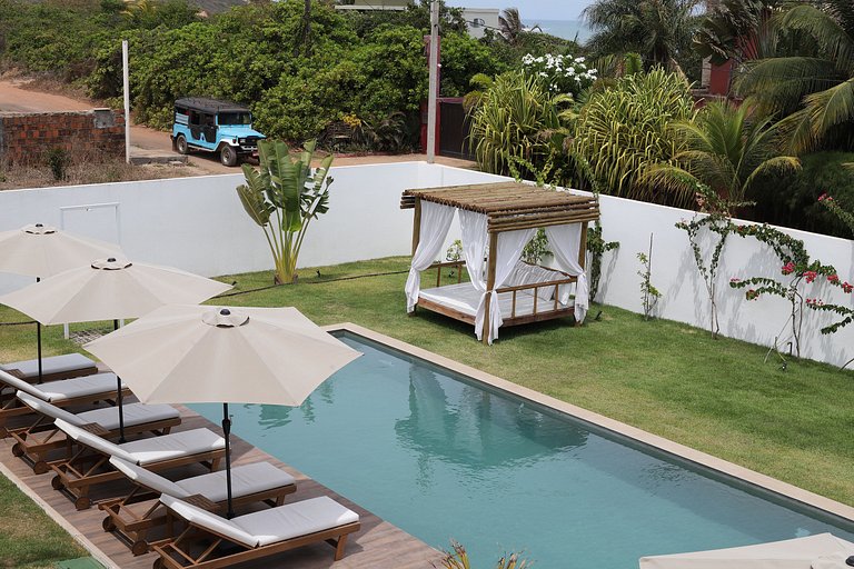 Villa with pool and 5 suites in Pipa - Pip001