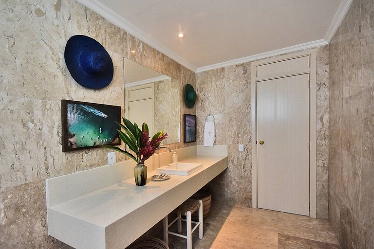 Oceanfront luxury villa in Angra dos Reis - Ang040