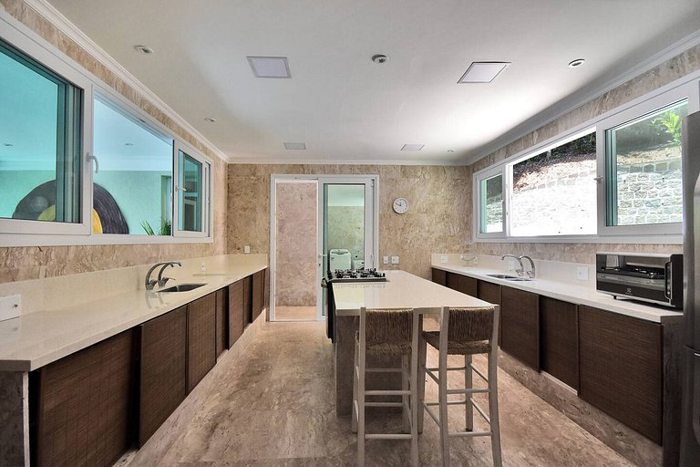 Villa face à la mer à Angra dos Reis - Ang040