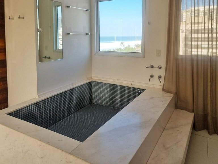 Penthouse on Barra da Tijuca Beachfront