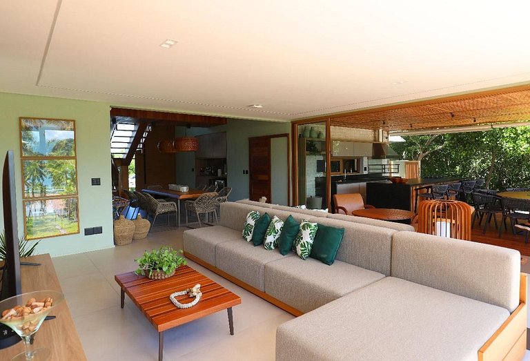 6 bedrooms 100m from the Sea in Praia do Forte