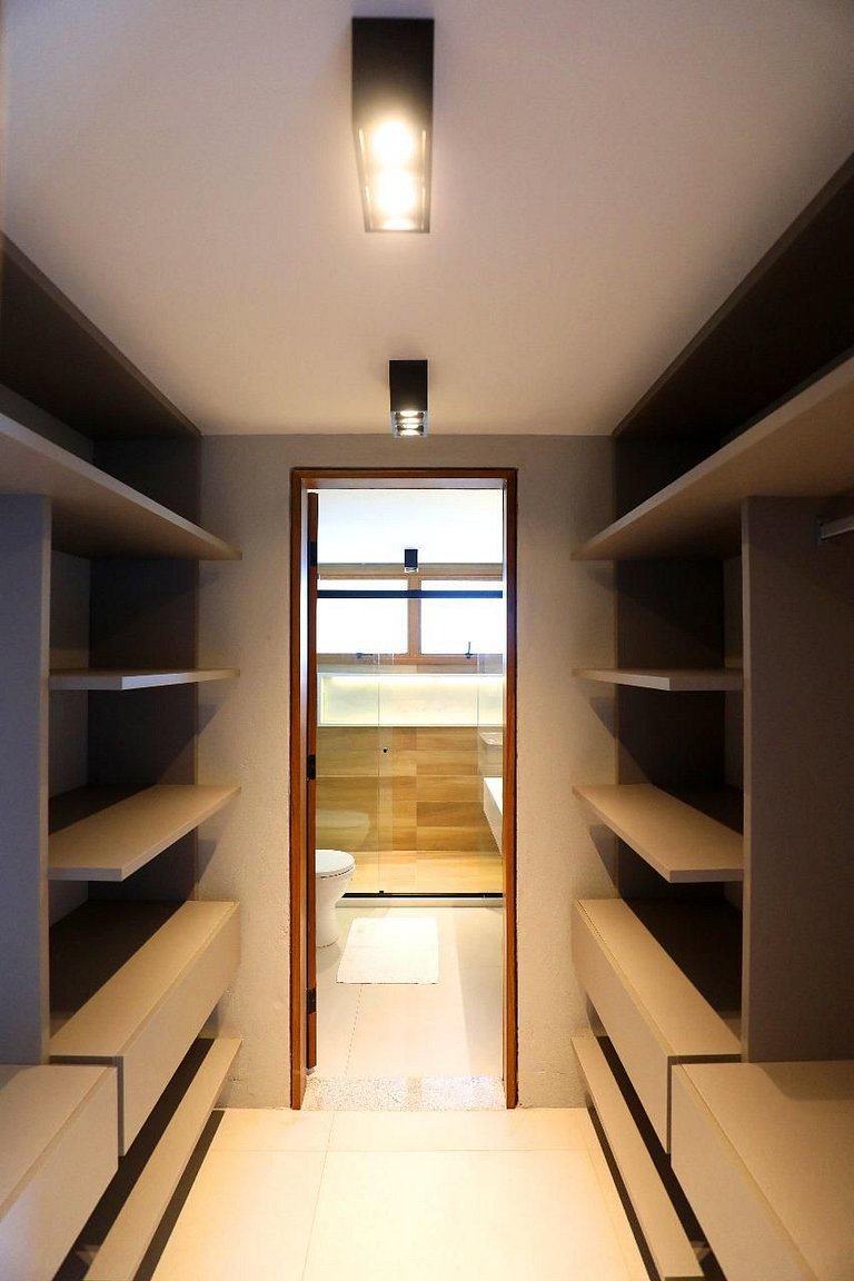 6 suites a 100 m del mar en Praia do Forte - Prf010