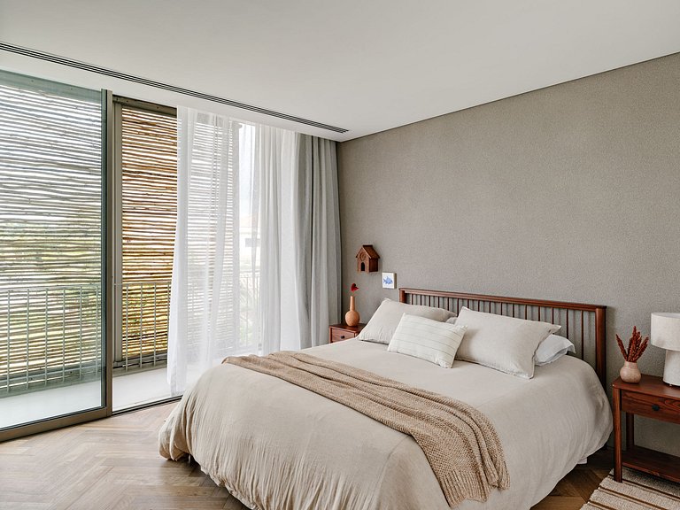 Beachfront Villa in Florianópolis – Flo001