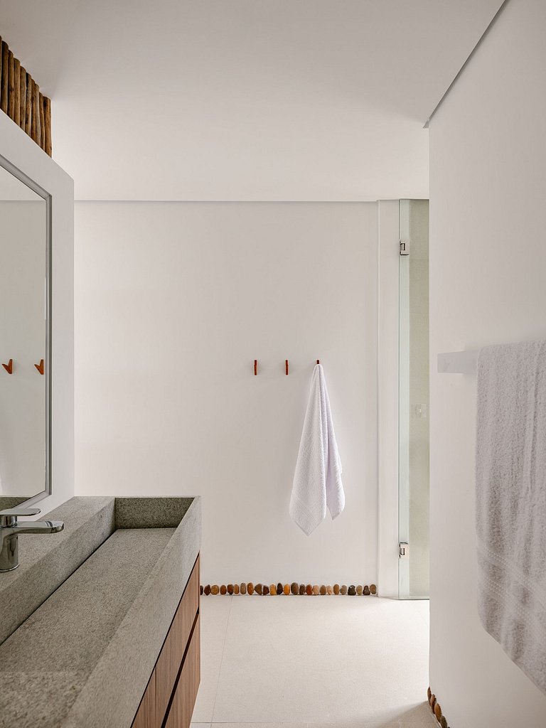 Beachfront Villa in Florianópolis – Flo001