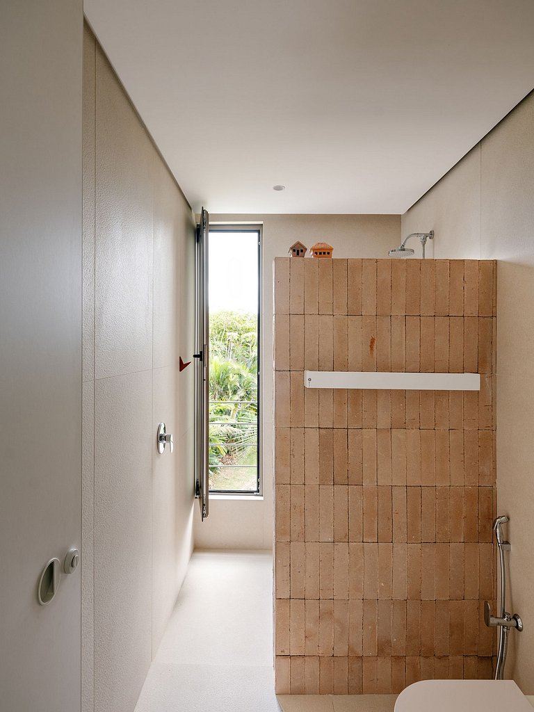 Beachfront Villa in Florianópolis – Flo001