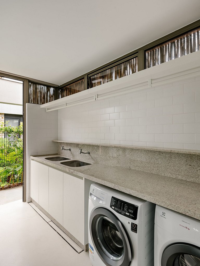 Villa pé na areia em Florianópolis - Flo001