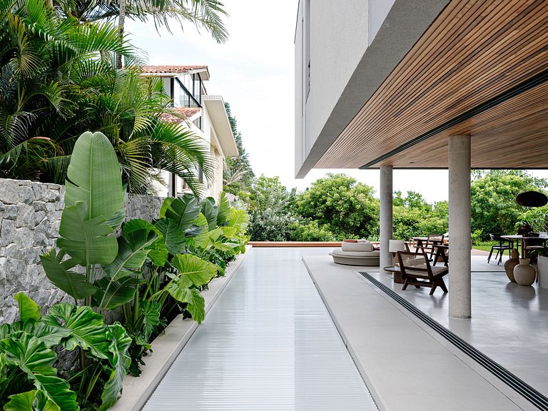 Beachfront Villa in Florianópolis