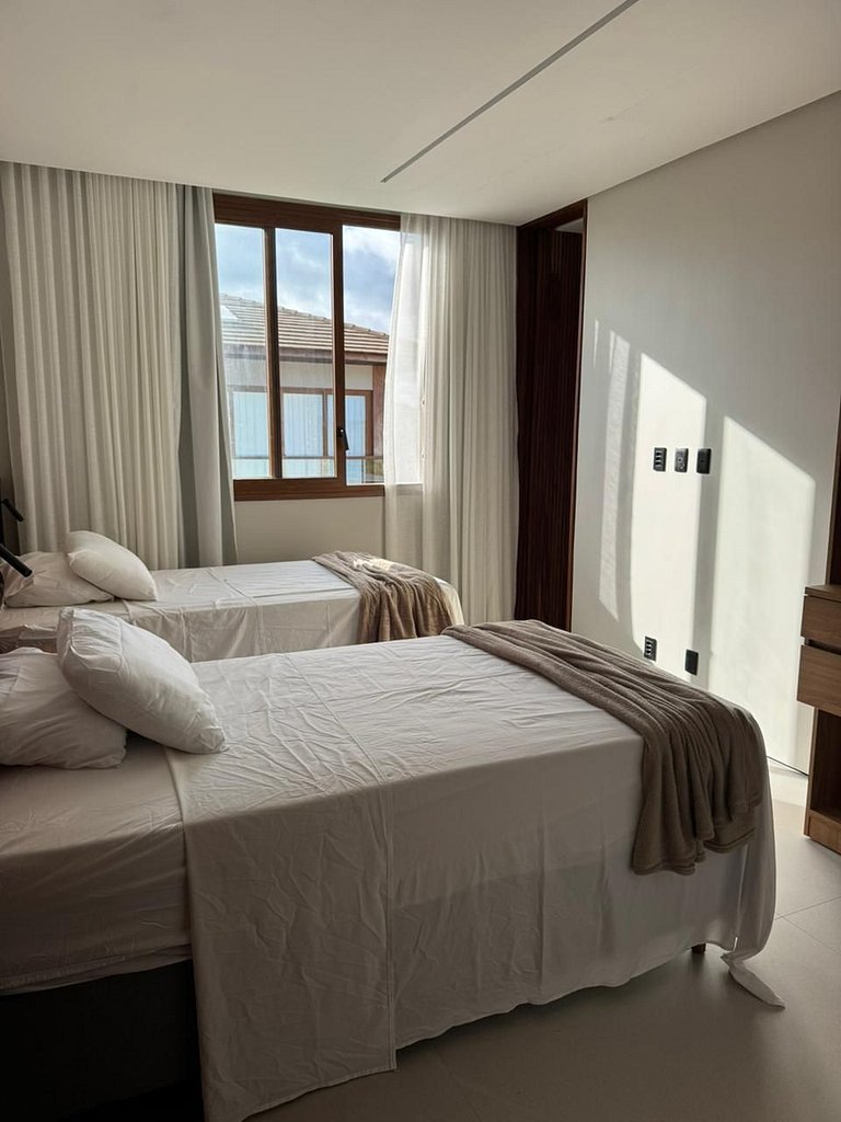 Villa con 7 suites en Praia do Forte - Prf012