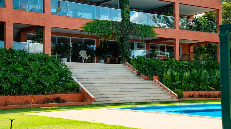 Villa di lusso con scuderia privata nella campagna di San Pa