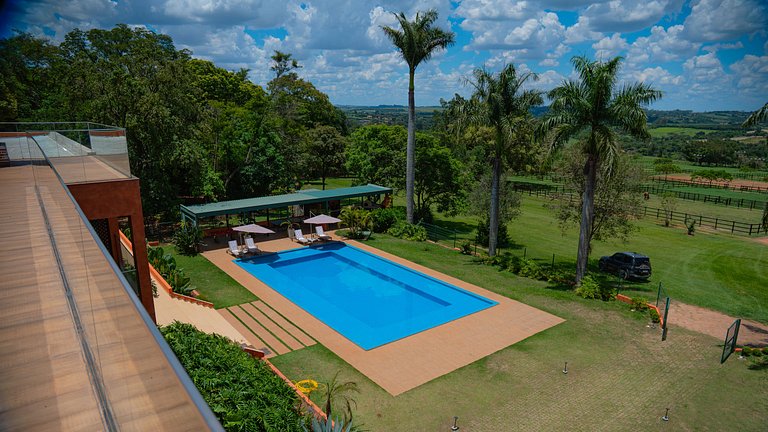 Villa di lusso con scuderia privata nella campagna di San
