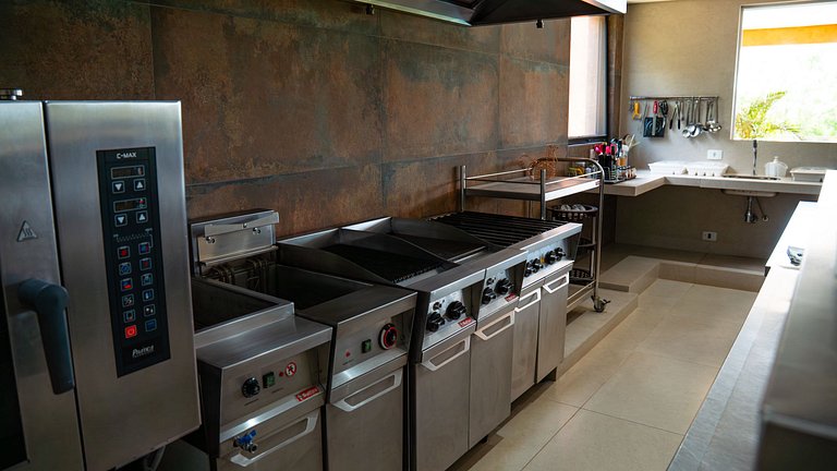 Villa di lusso con scuderia privata nella campagna di San Pa