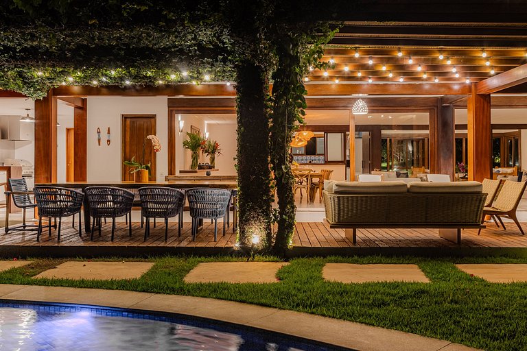 Luxurious villa with pool in Trancoso