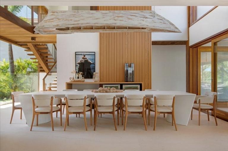 Exclusive Oceanfront Retreat