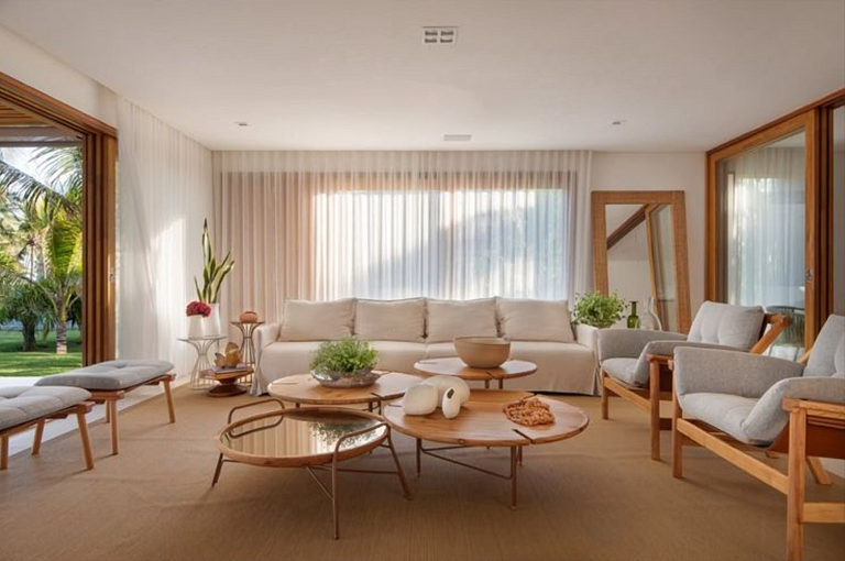 Exclusive Oceanfront Retreat - Prf014