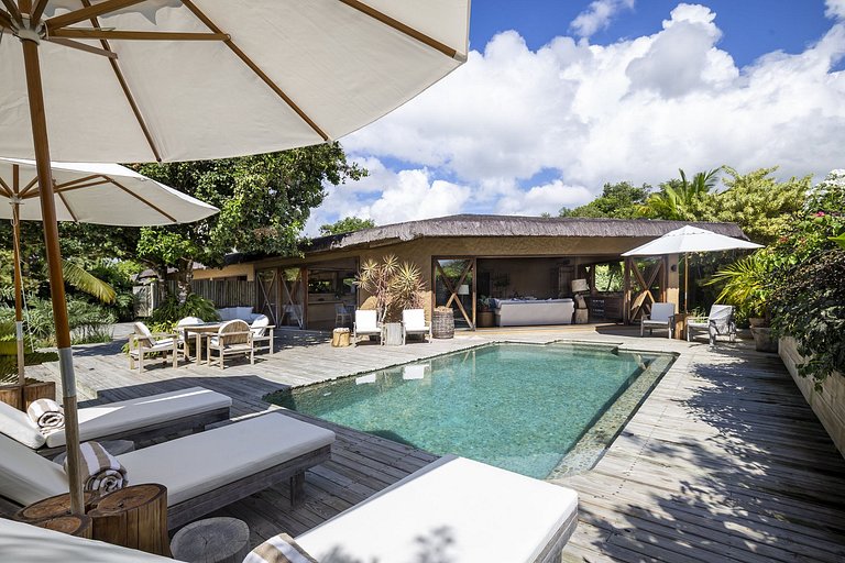 Beautiful house with pool in Trancoso