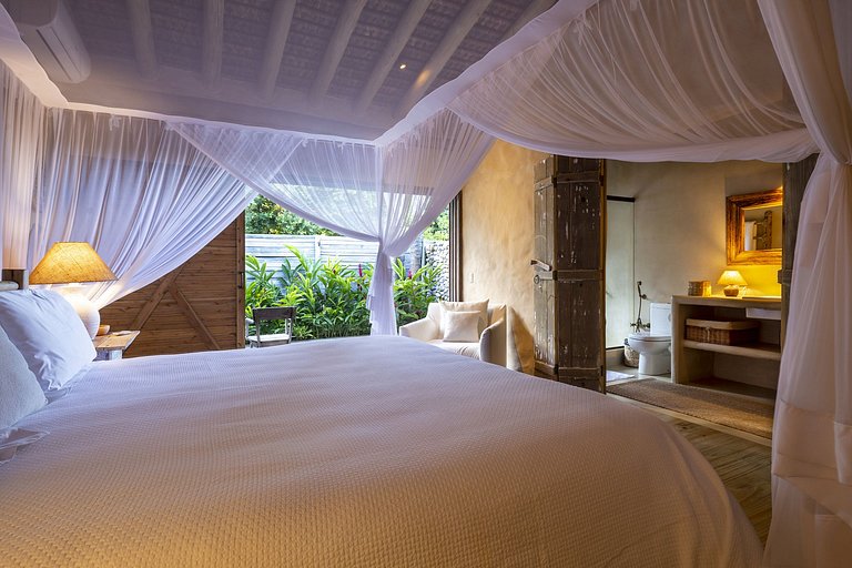Beautiful house with pool in Trancoso