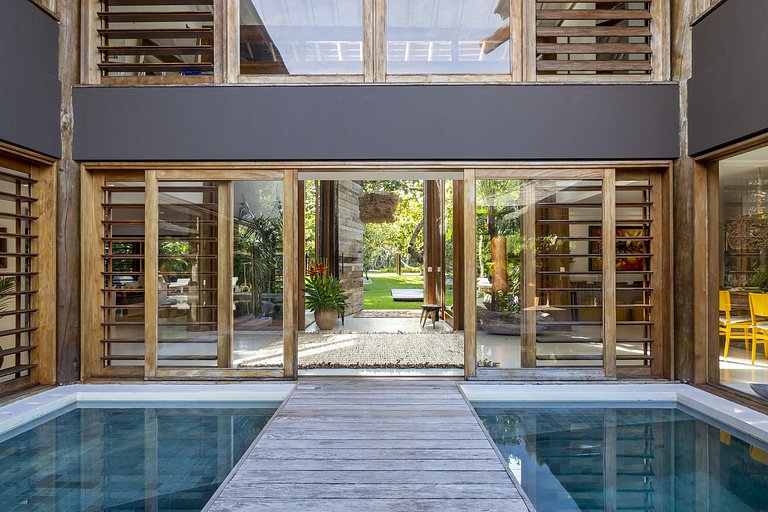 Seven-suite villa in Trancoso