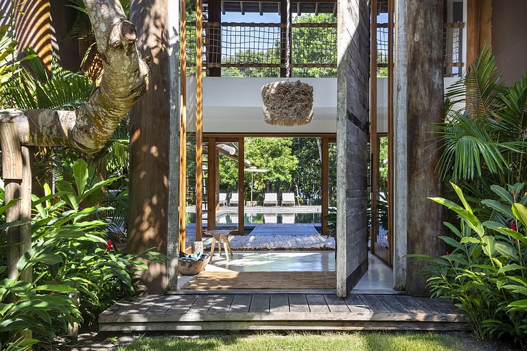 Seven-suite villa in Trancoso