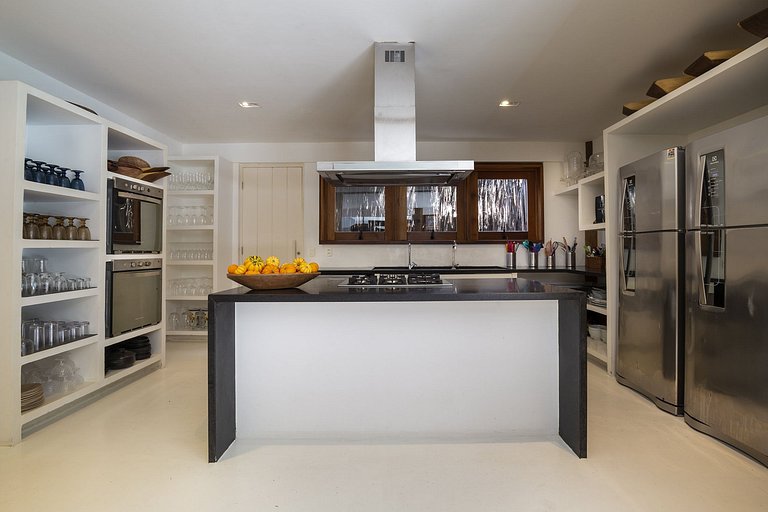 Seven-suite villa in Trancoso