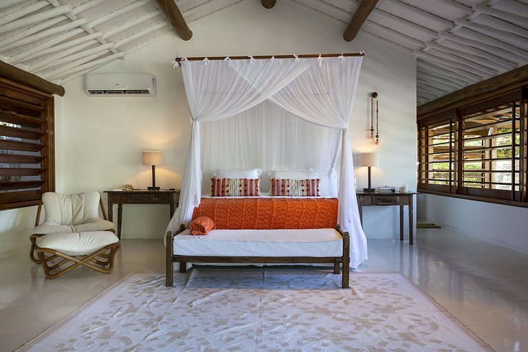 Seven-suite villa in Trancoso