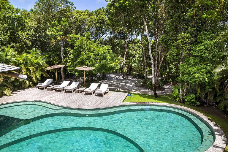 Seven-suite villa in Trancoso