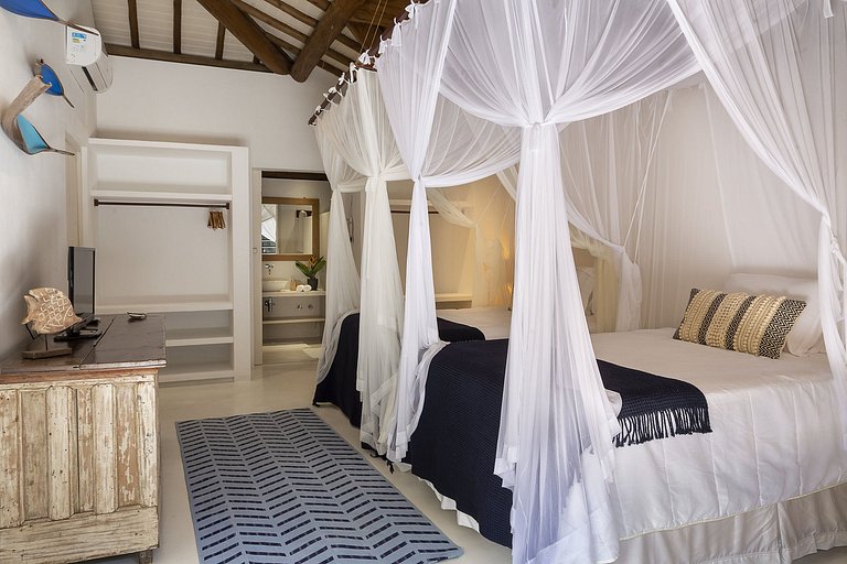 Seven-suite villa in Trancoso