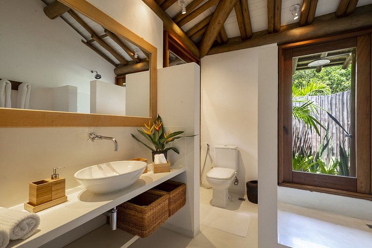 Seven-suite villa in Trancoso