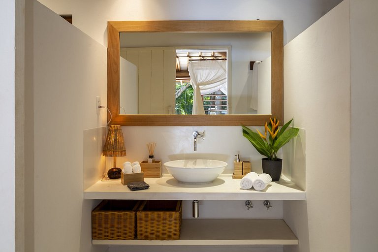 Seven-suite villa in Trancoso