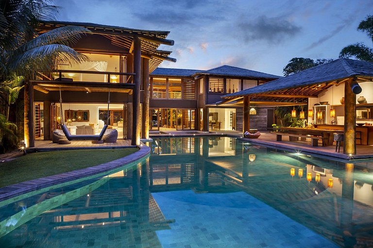 Seven-suite villa in Trancoso