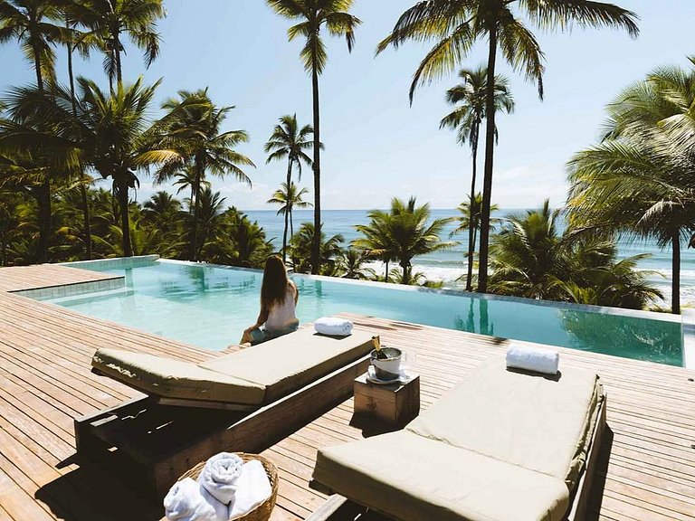 Beachfront house with 2 pools in Itacaré