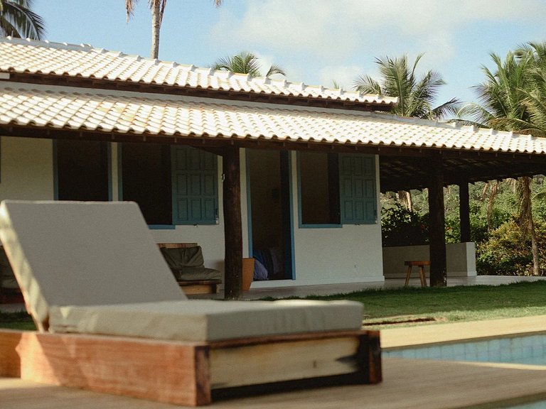 Beachfront house with 2 pools in Itacaré