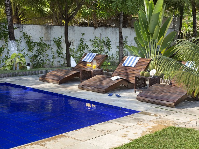 Casa frente mar com 7 quartos em Taiba - Cea009