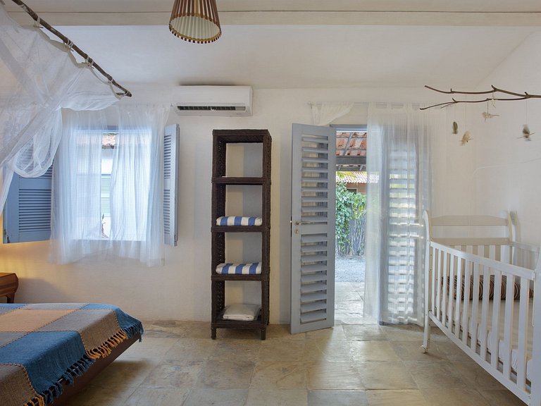 Casa frente mar com 7 quartos em Taiba - Cea009