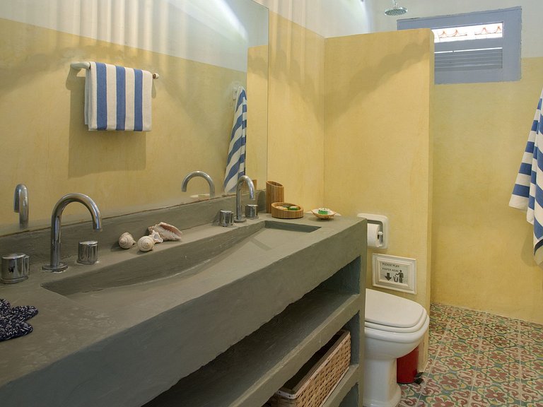 Casa frente mar com 7 quartos em Taiba - Cea009