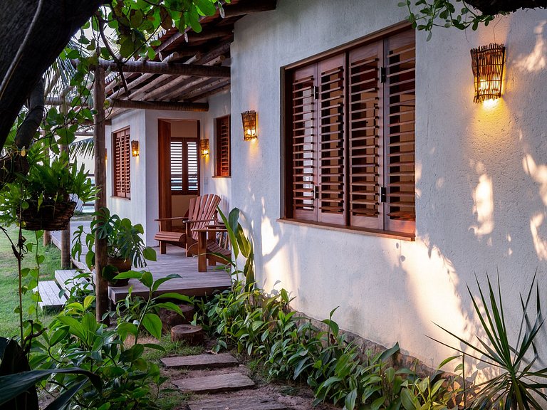 Casa frente mar com 7 quartos em Taiba - Cea009